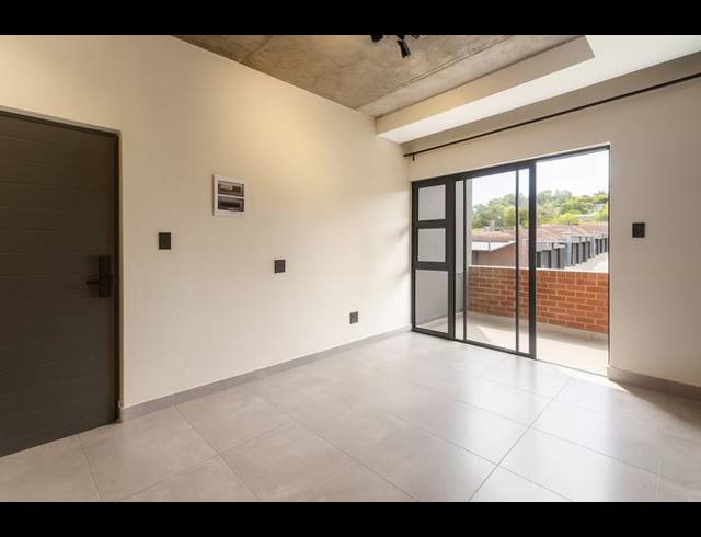 1 BEDROOM PROPERTY TO RENT IN WATERKLOOF PARK